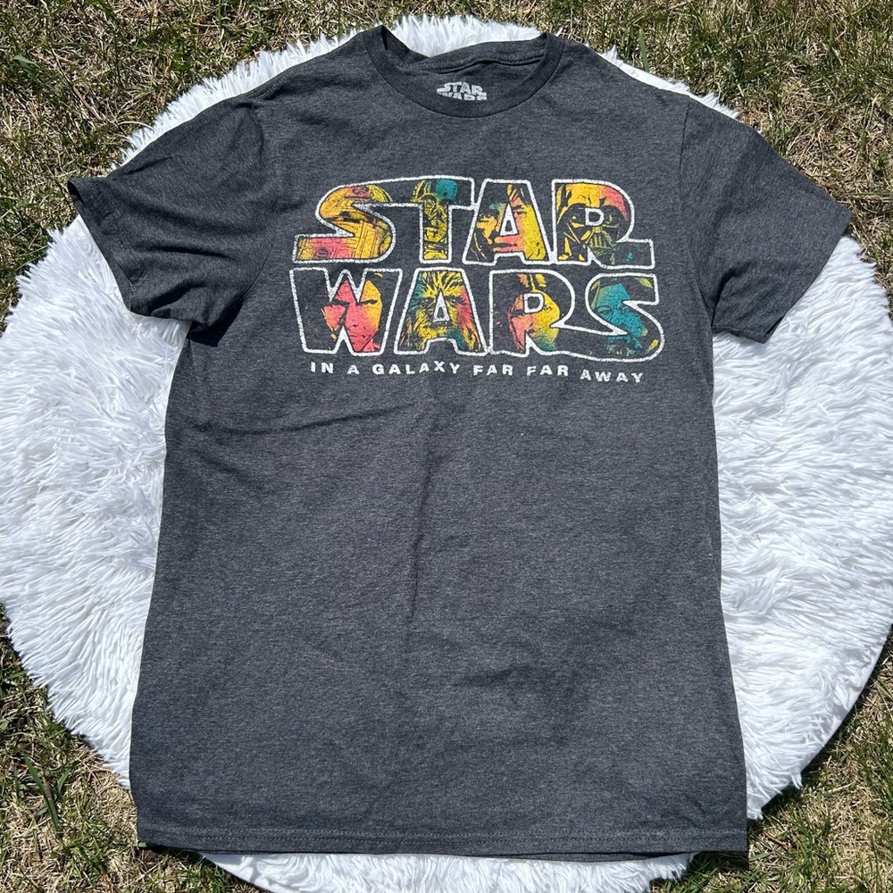 🩶5/$30 Star Wars Galaxy Far Away Men’s Dark Gray Short Sleeve T-Shirt Size Small